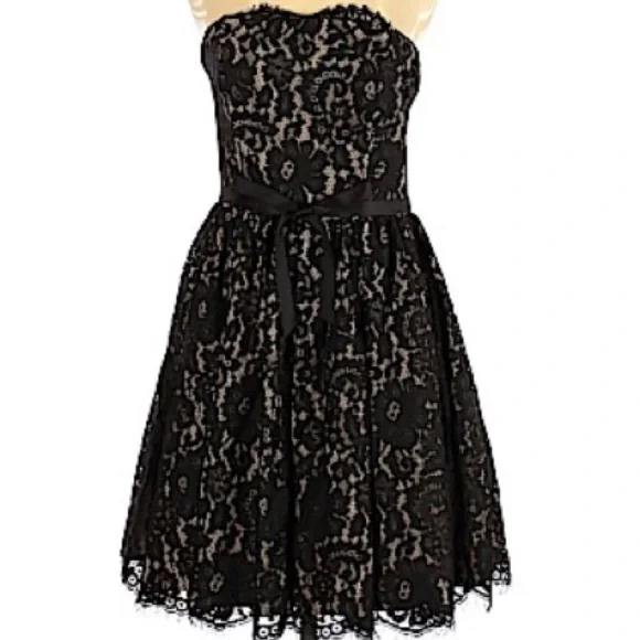 Neiman Marcus Dresses | Neiman Marcus Cocktail Dress | Color: Black | Size: 2